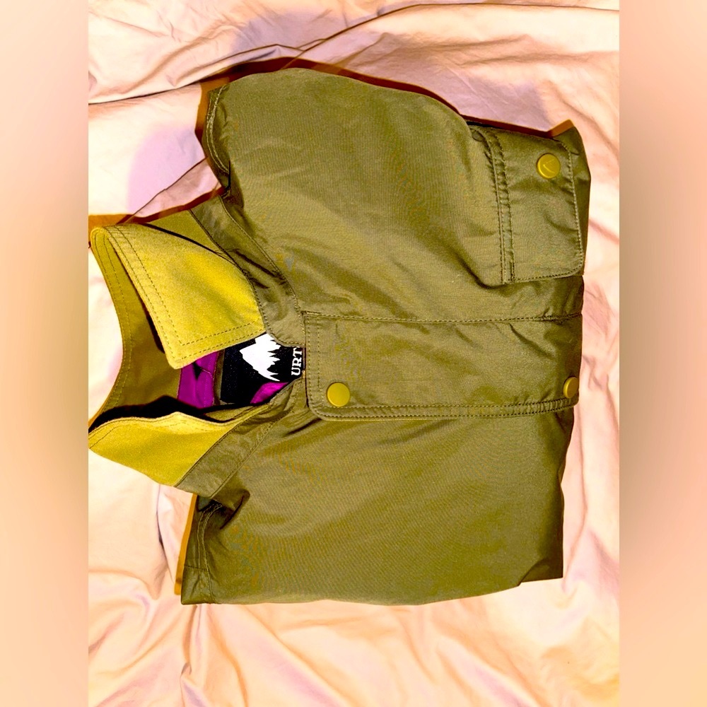 Burton Green Ski & Snowboard Jacket with High Collar - Picture 11 of 12